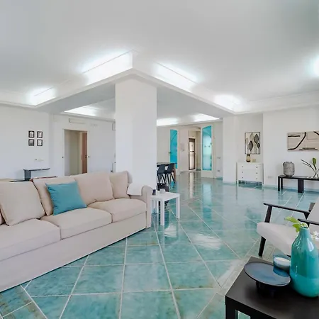 Fronte Mare Villa