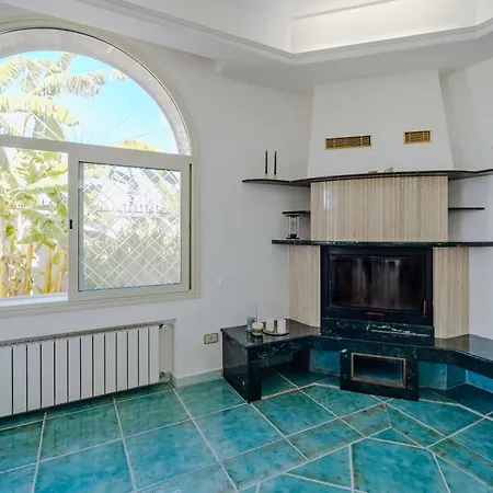 Villa Fronte Mare