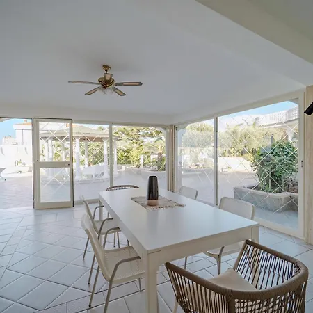 Villa Fronte Mare