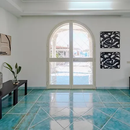 Villa Fronte Mare *